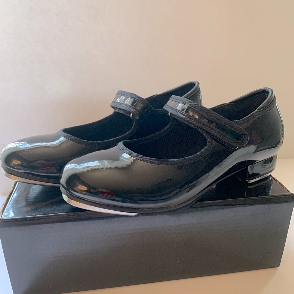 TAP SHOES PATIENT LEATHER GIRLS SIZE 3😍
